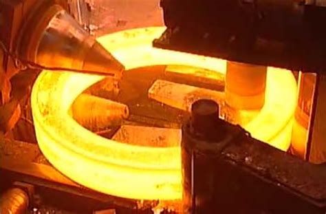Proceso de forjado de un buje