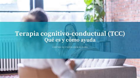 Persona en sesión de terapia cognitivo-conductual