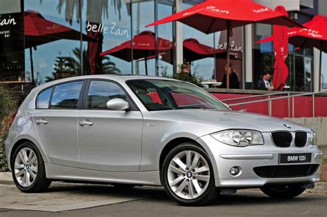 BMW Serie 1 120i 2007 exterior