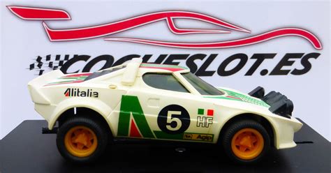 Detalle del lateral de un Lancia Stratos Exin de primera serie mostrando la prolongación de la calca